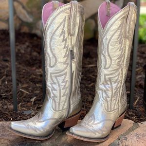 Junk Gypsy boots by Lane Nighthawk Champagne Metallic size 7